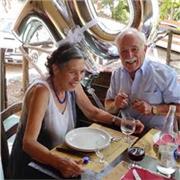 Sono disponibile a fare lezioni di matematica e fisica agli studenti della scuola secondaria superiore presso la mia residenza